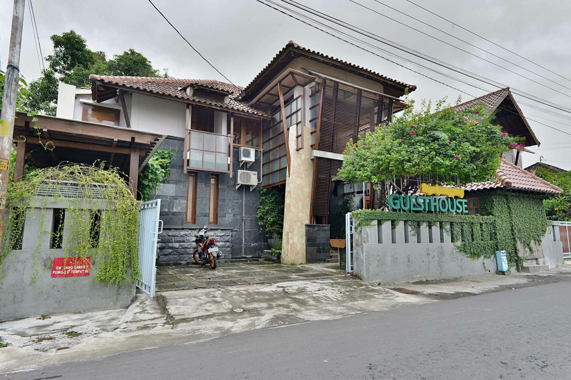 Tegal Panggung Guest House Yogyakarta Eksteriør bilde